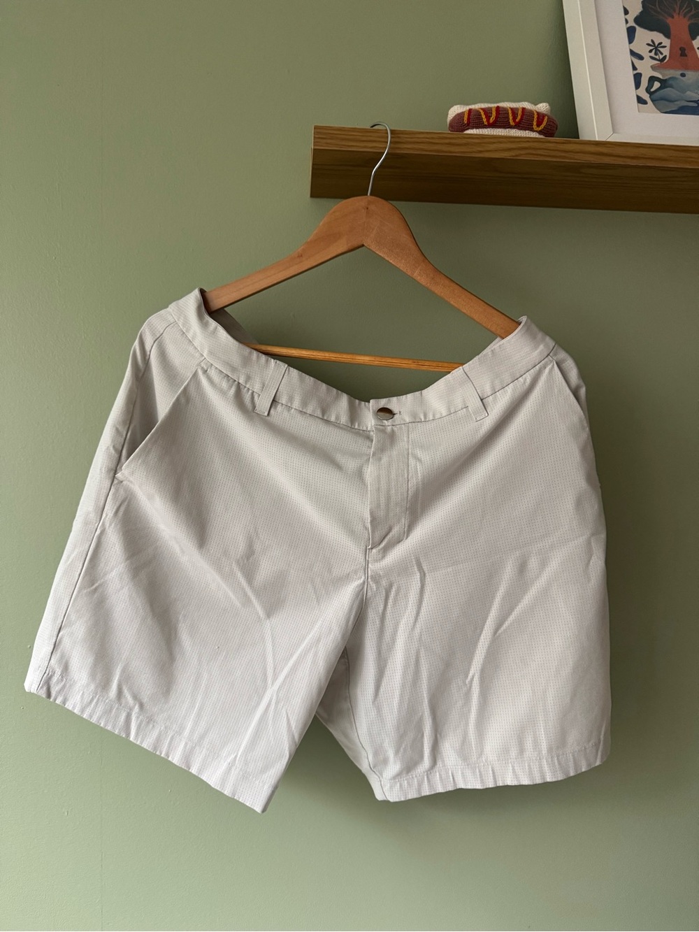lululemon athletica Men’s Light Gray Athletic Shorts